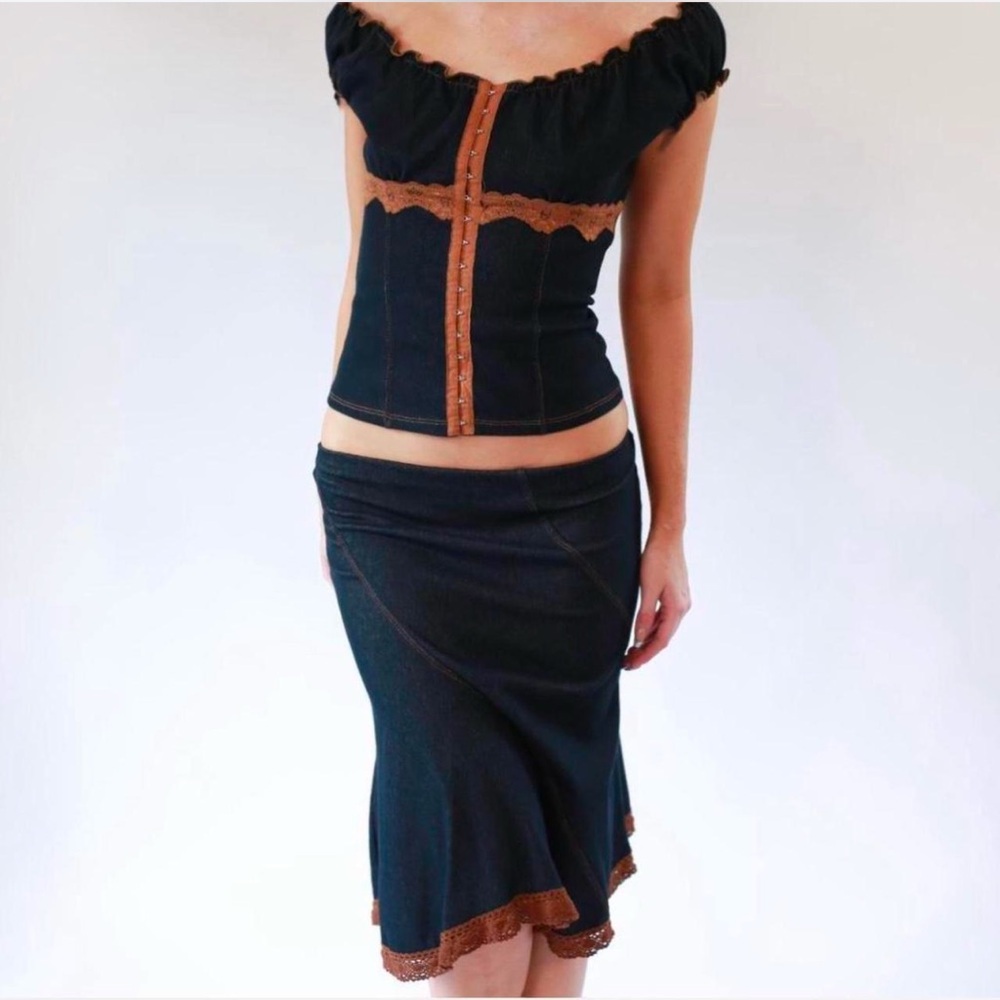 Moa Moa milkmaid skirt set